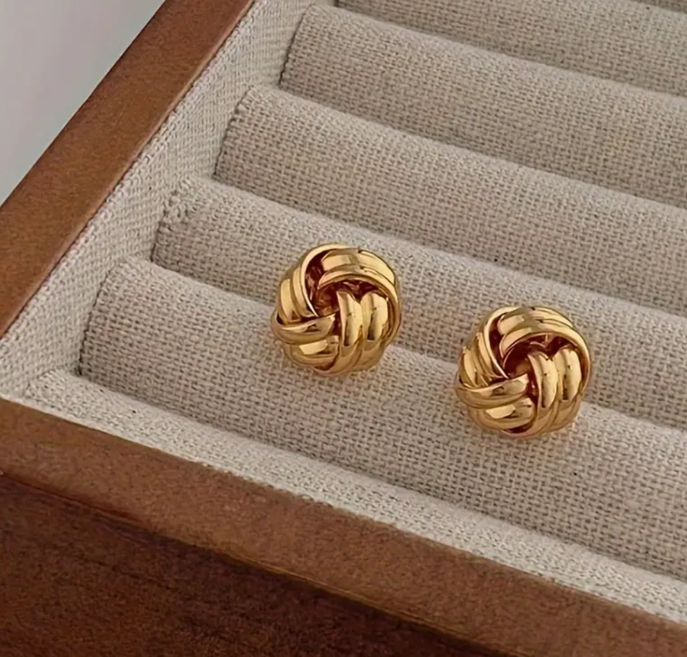 Clove Earrings