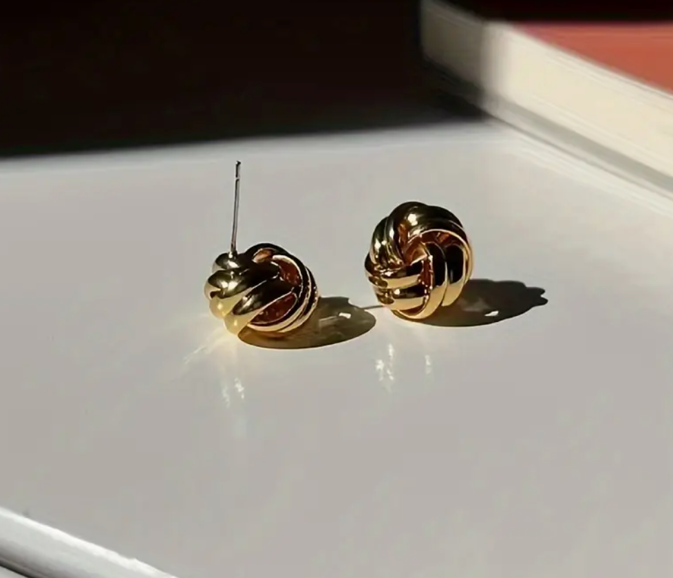 Clove Earrings